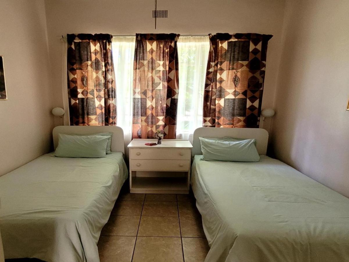 Mumo Lodge Badplaas Ruang foto
