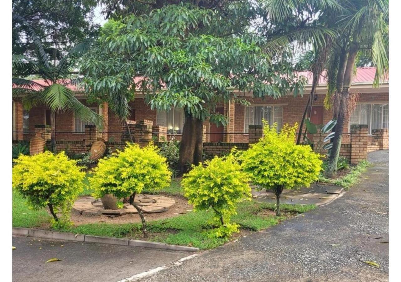 Mumo Lodge Badplaas Bagian luar foto